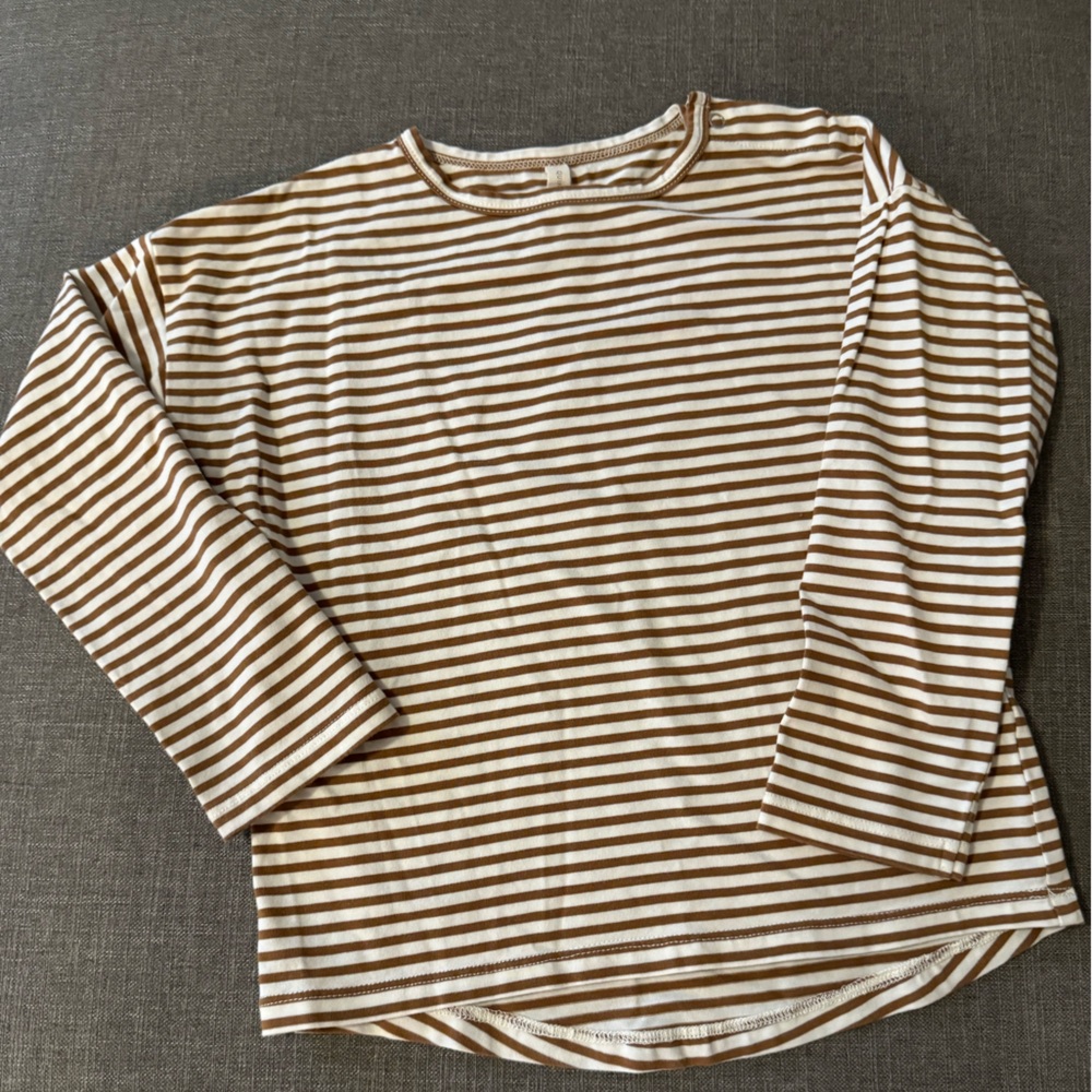 LS tee- Quincy Mae/ 4-5T/ brown white striped/ guc